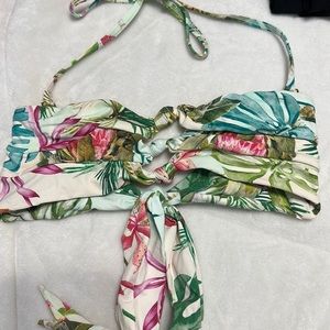 Never worn, pili Q strapless bikini – comes with straps as well